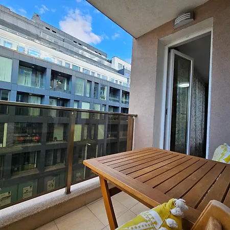 Appartement Brand New With Free Parking Near Center