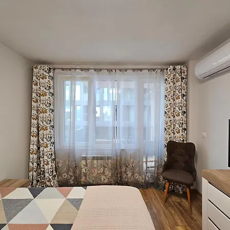 Brand New With Free Parking Near Center *